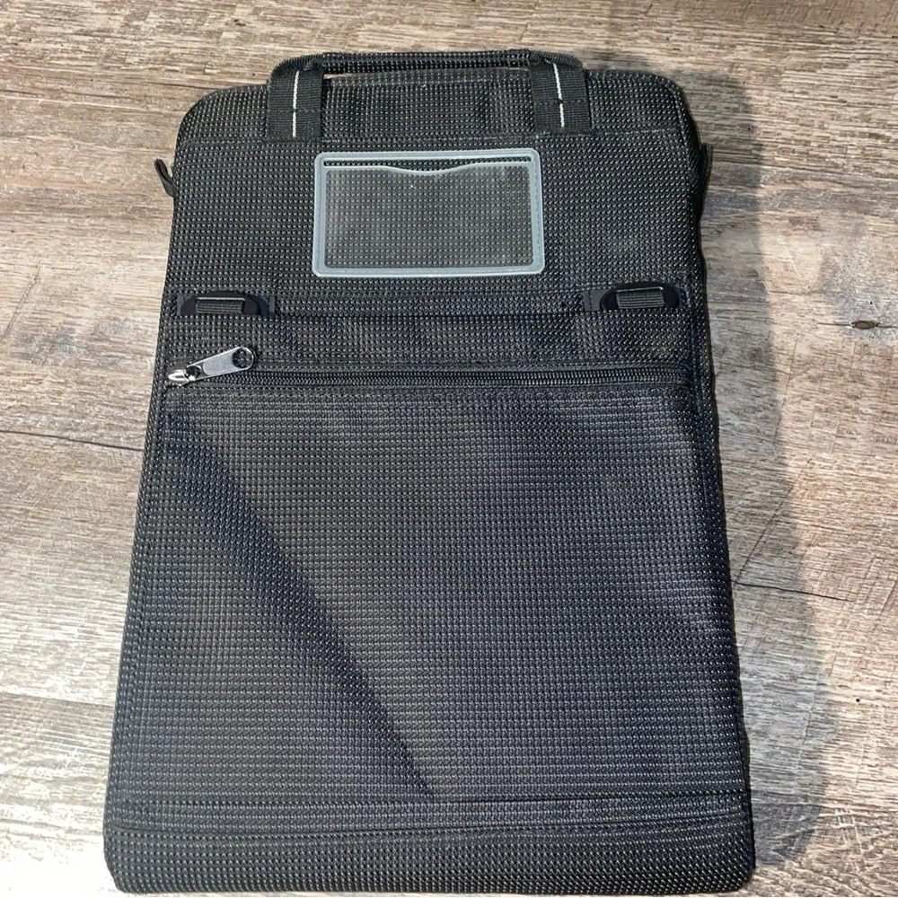 Brenthaven Black Laptop Sleeve